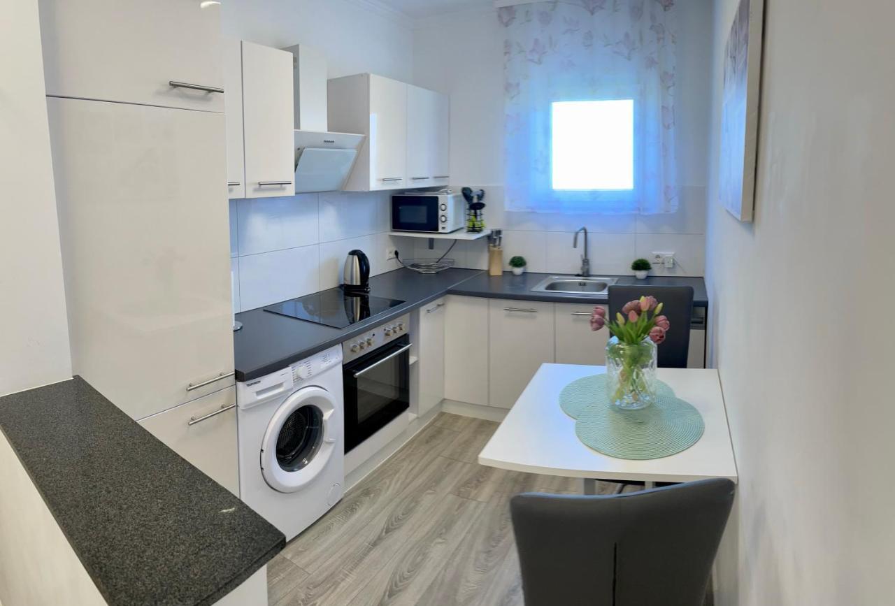 Prime Host Charme Apartment 카를스루에 외부 사진