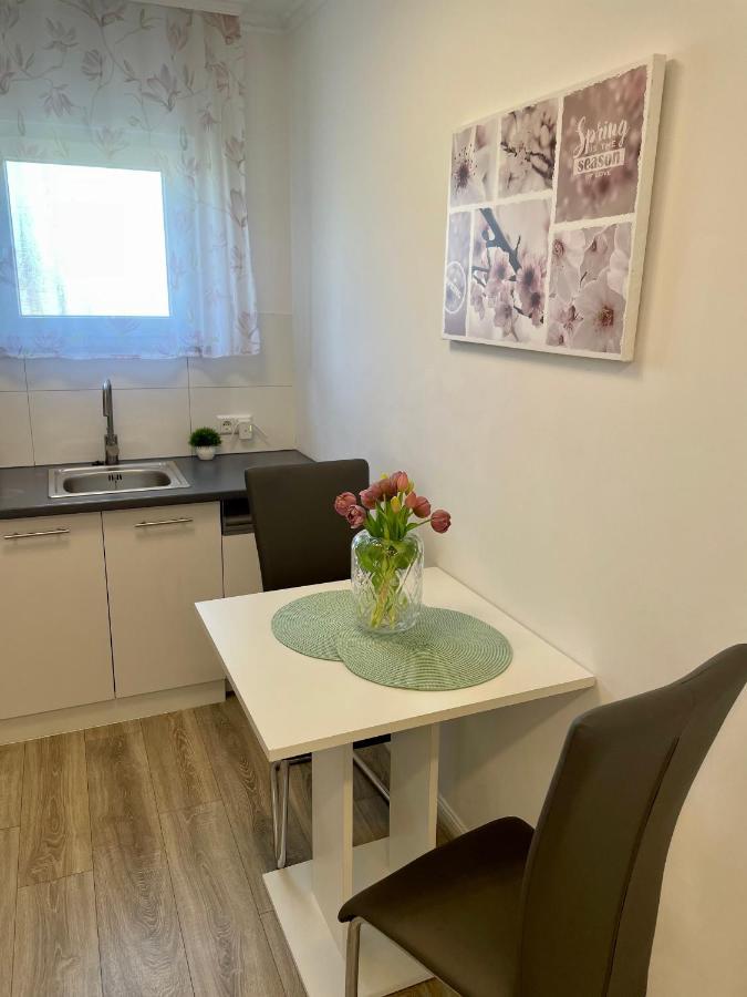 Prime Host Charme Apartment 카를스루에 외부 사진