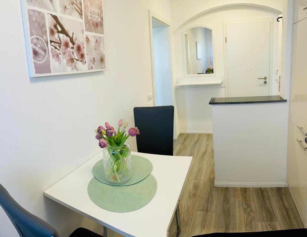 Prime Host Charme Apartment 카를스루에 외부 사진